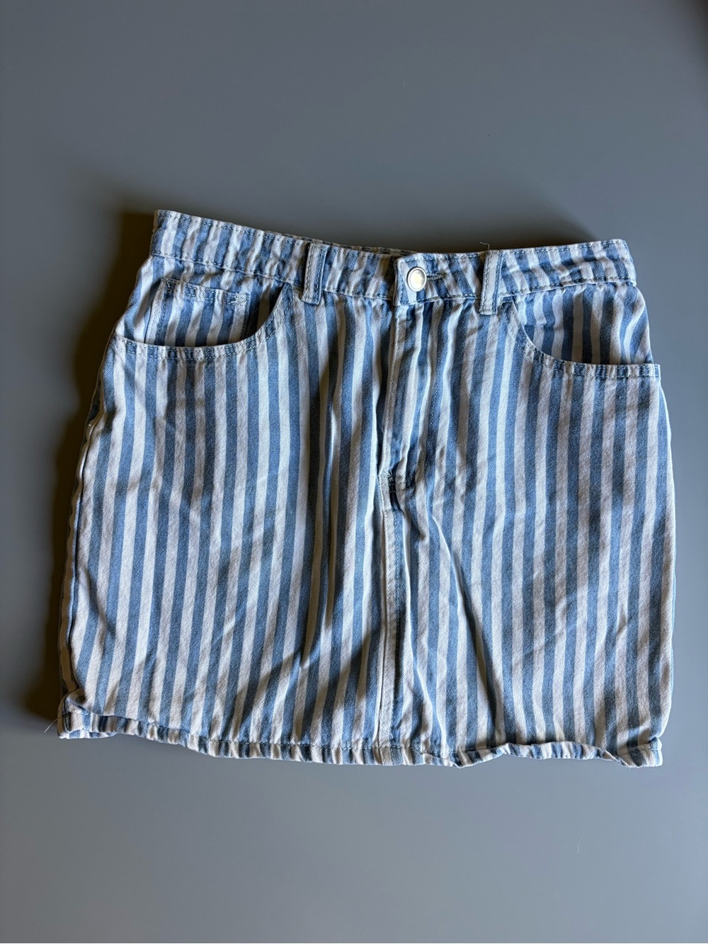 American Eagle Blue and White Striped Mini Skirt